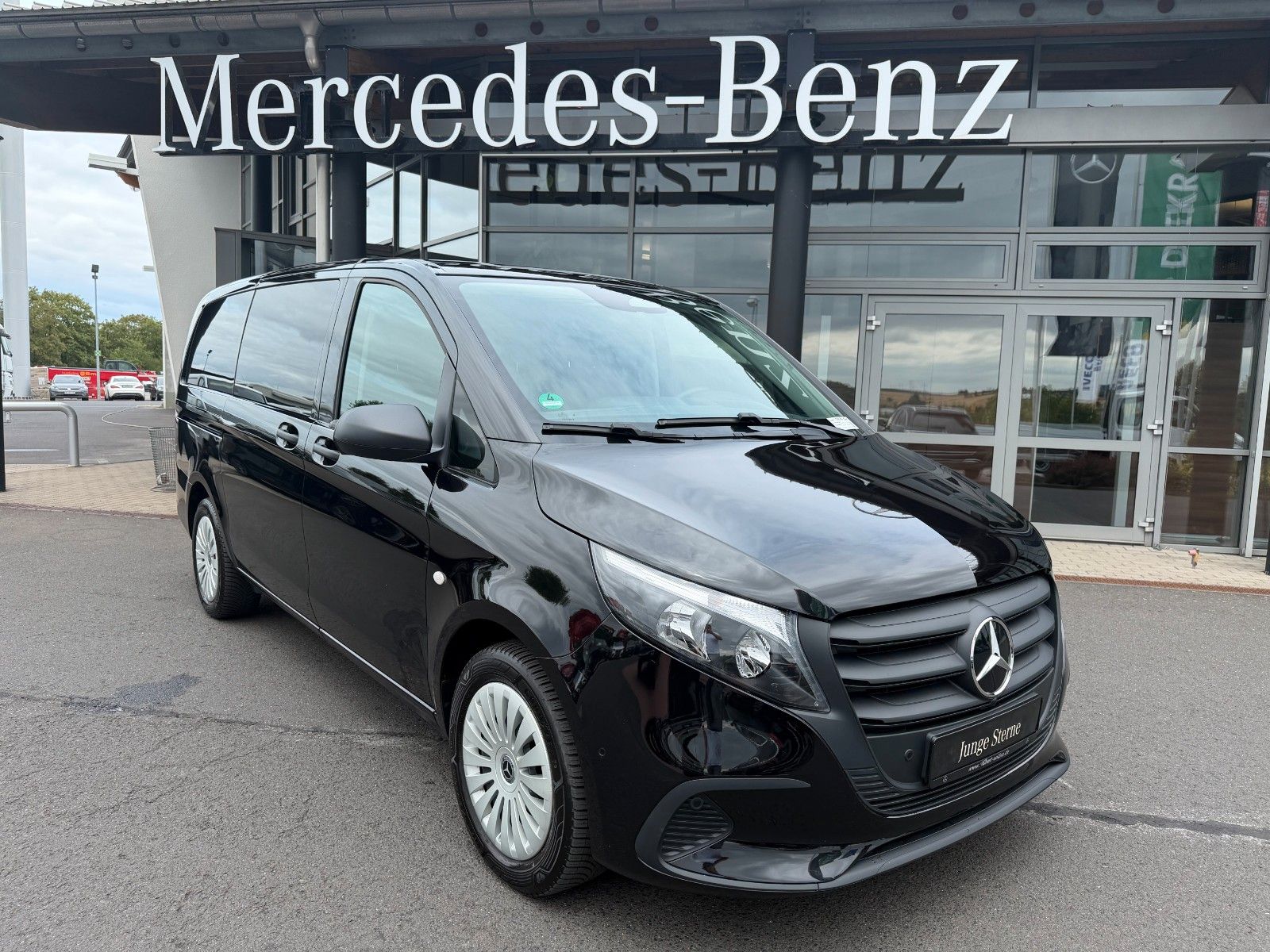 Fahrzeugabbildung Mercedes-Benz Vito 116 CDI 9G Tourer Pro AHK2,5to 2xKlima
