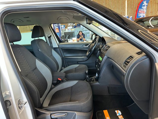 Skoda Yeti Adventure *TÜV*Xenon*Scheckheftgepfl.*Navi*