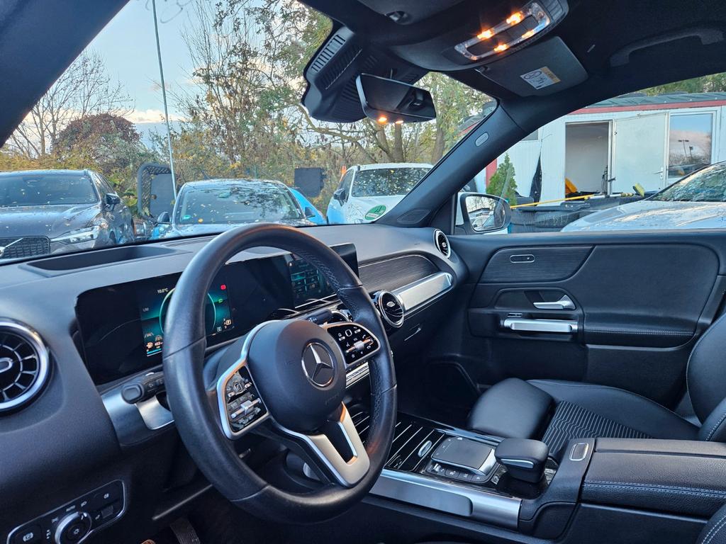 Mercedes-Benz GLB 200