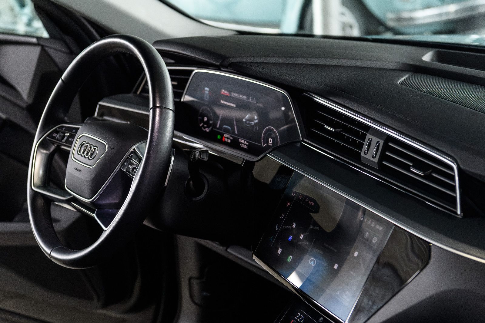 Fahrzeugabbildung Audi e-tron 50 quattro LED+NAVI+SZH+RFK