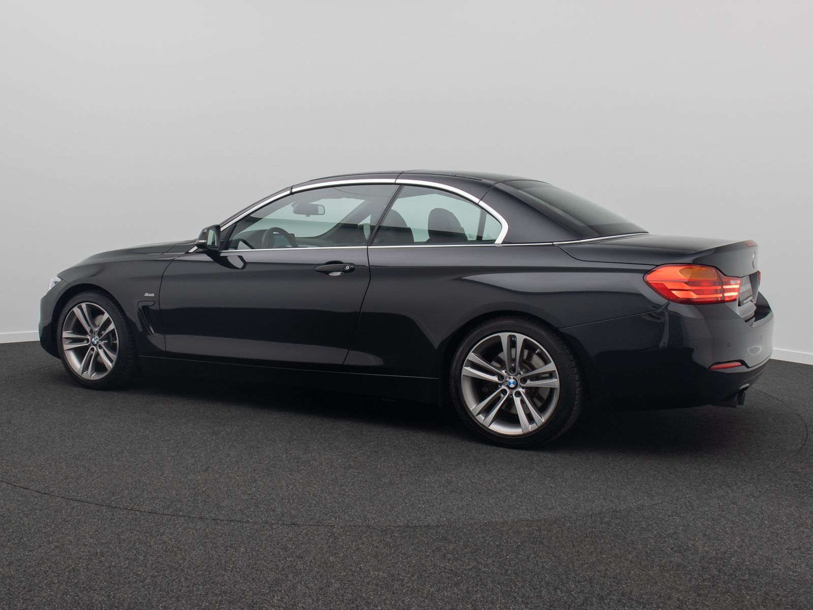 Fahrzeugabbildung BMW 430d Cabrio Sport Line Alarm HUD BiXenon Komfort