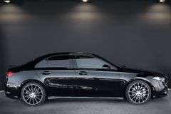 MERCEDES-BENZ A 35 AMG 4M Limousine*Keyless*Spur*SHZ*19"AMG*