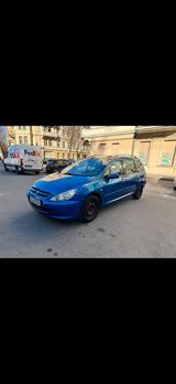 Peugeot 307 SW Automatik Panorama el Spieg... - gebrauchte Peugeot 307 aus dem Jahr 2002