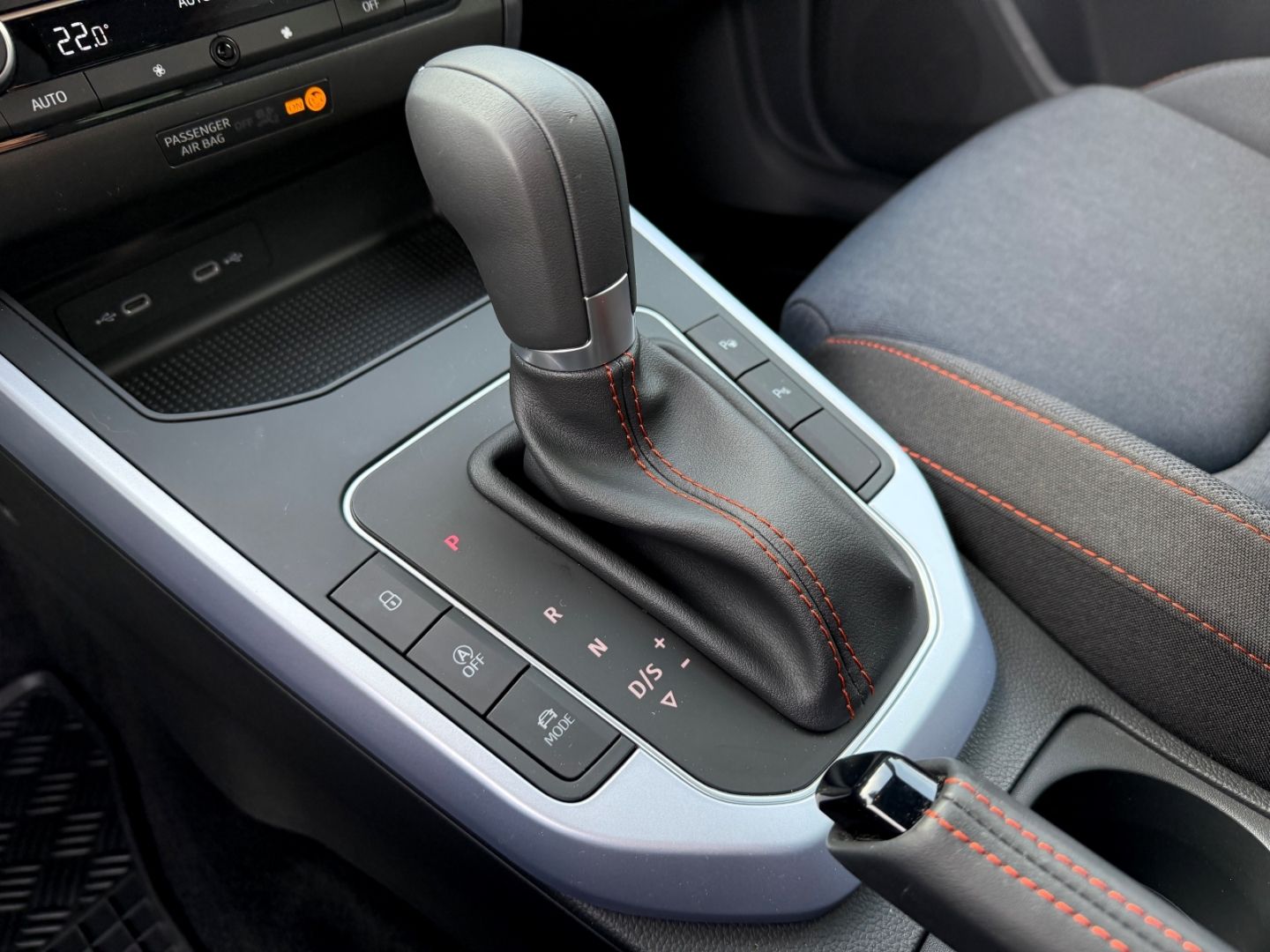 SEAT Arona 1.0 TSI FR ACC LED PDC RFK Full Link SHZg - Image 21