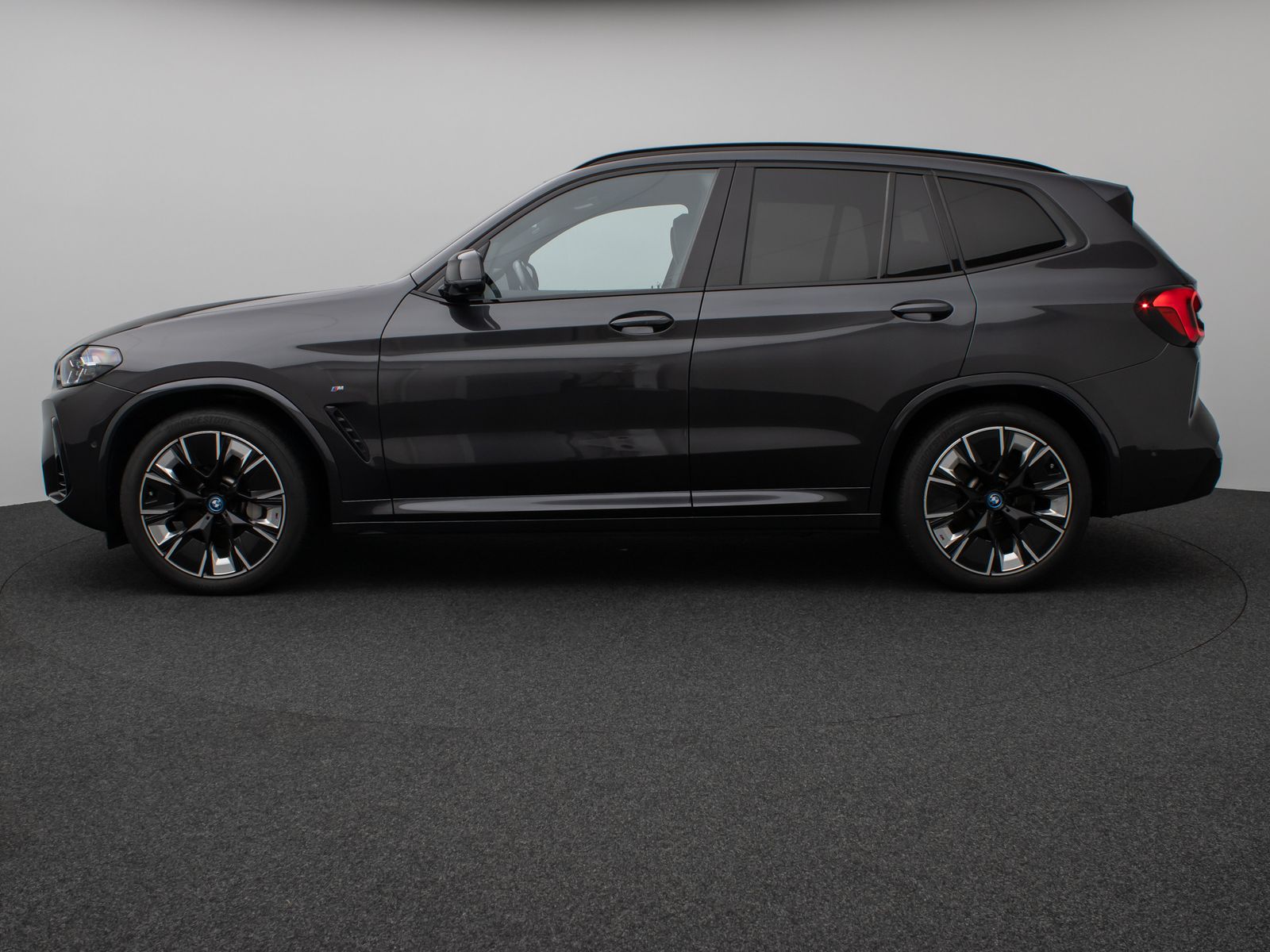 Fahrzeugabbildung BMW iX3 Impressive M Sport Panorama 360°HUD DAB H/K