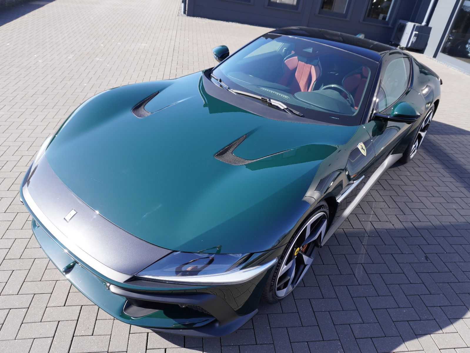 Fahrzeugabbildung Ferrari *Pano,ACC,Lift,Carbon,Histori. Colour*