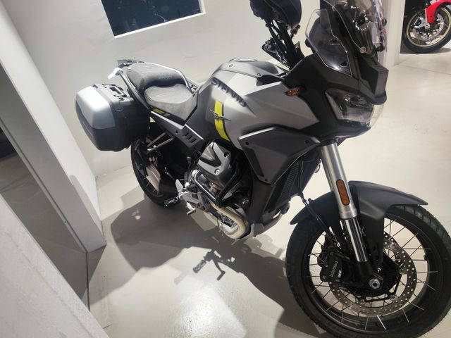 Moto Guzzi STELVIO ARAS E5+ NERO VULCANO