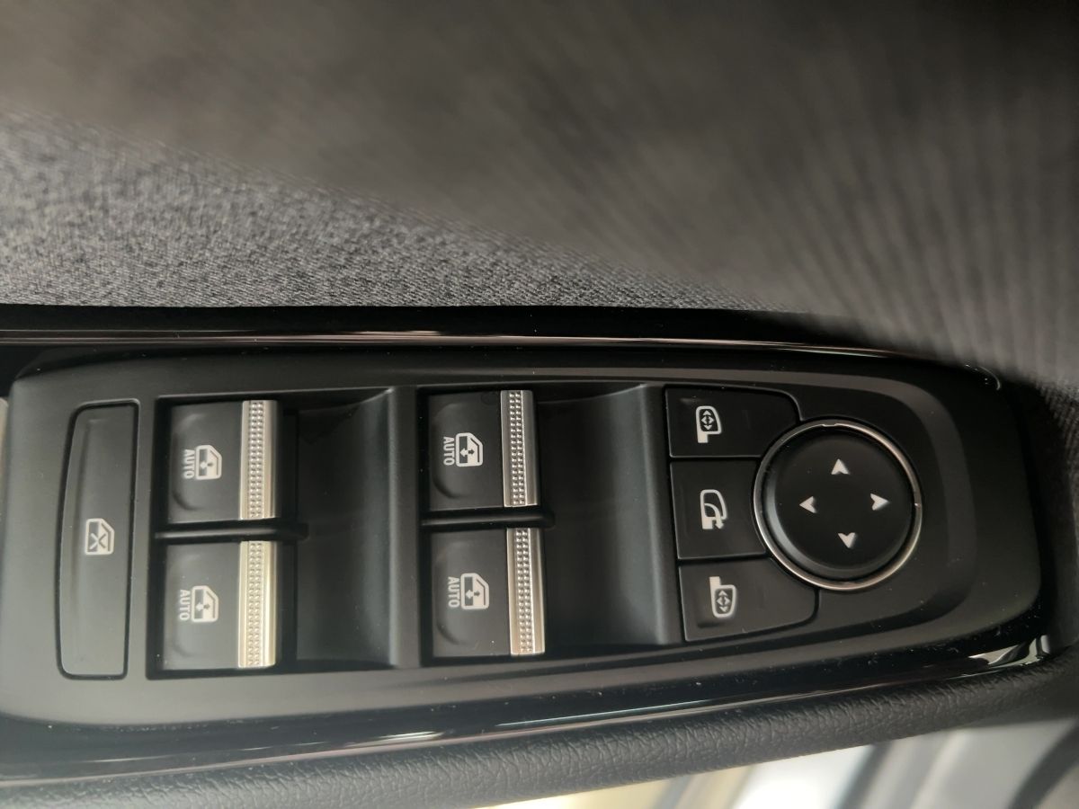 Fahrzeugabbildung Renault Austral Evolution 160 Auto. LM18" SHZ GJR