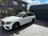 Mercedes-Benz E 350 d T Autom/ AMG line/Night-Paket/360° - Mercedes-Benz E 350 in Bremen