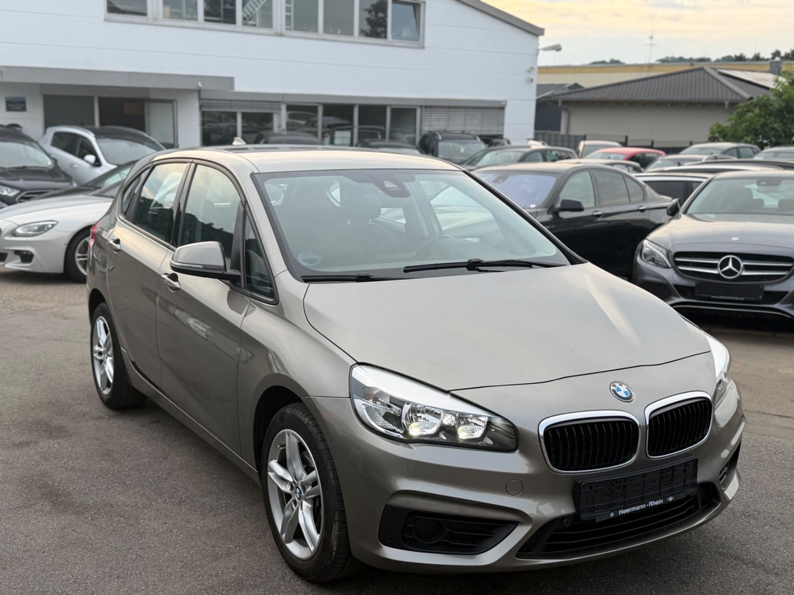 BMW 2 ActiveTour 218*NUR*23KM*gepflegt* Automatik