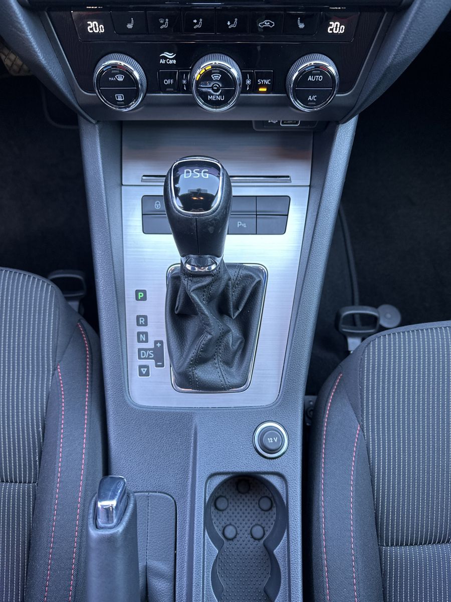 Fahrzeugabbildung SKODA Octavia Combi 2.0 TDI DSG Sport NAV+LED+ACC+17ZO