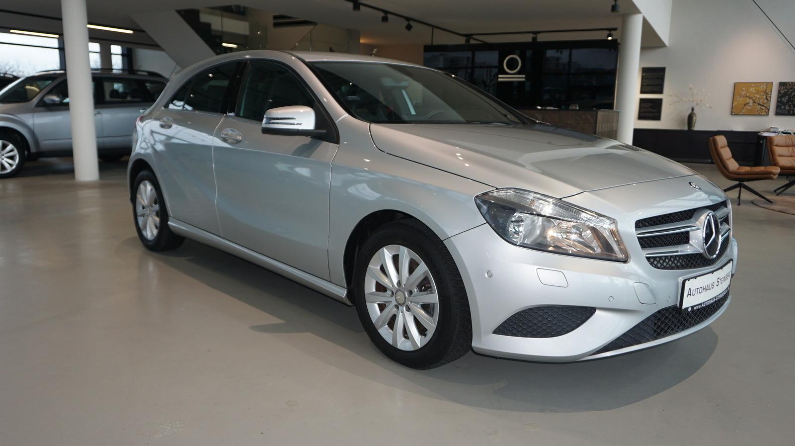 Mercedes-Benz A 180 BlueEfficiency NAVIGATION+MEMORY+SHZ+PDC