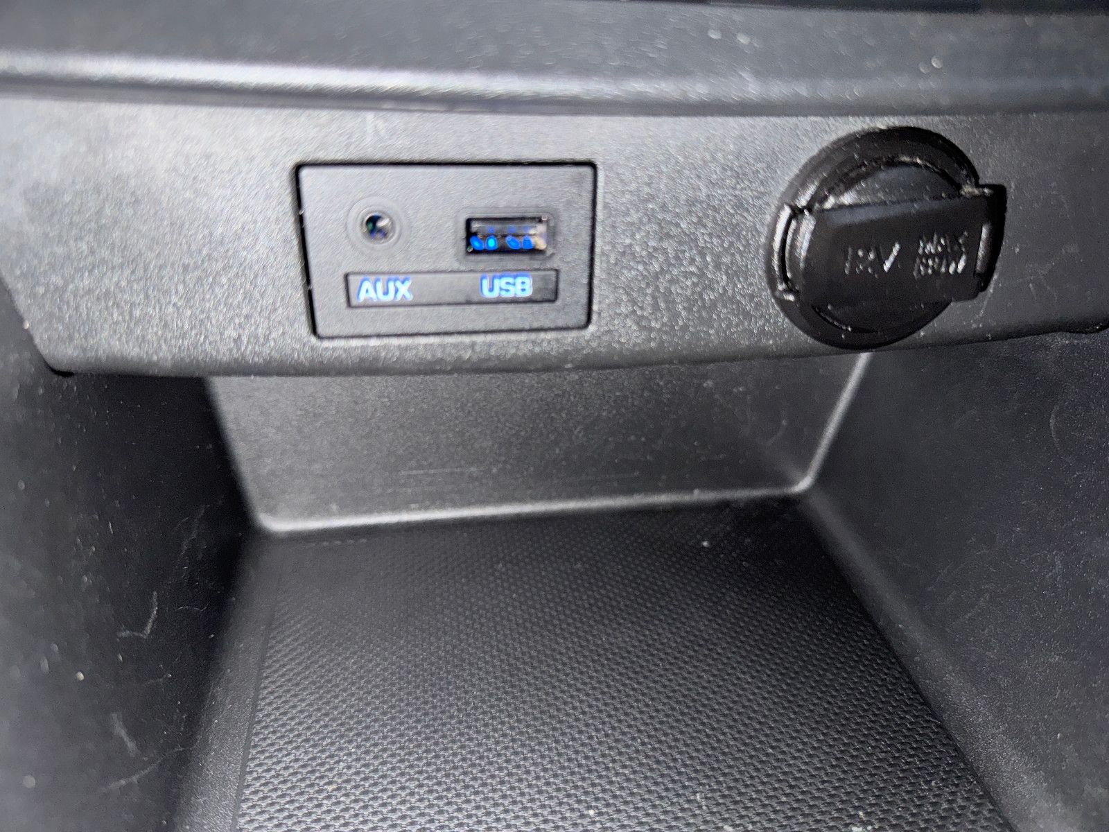 Fahrzeugabbildung Hyundai i10 CLASSIC FACELIFT MODELL TÜV BIS 03.2027
