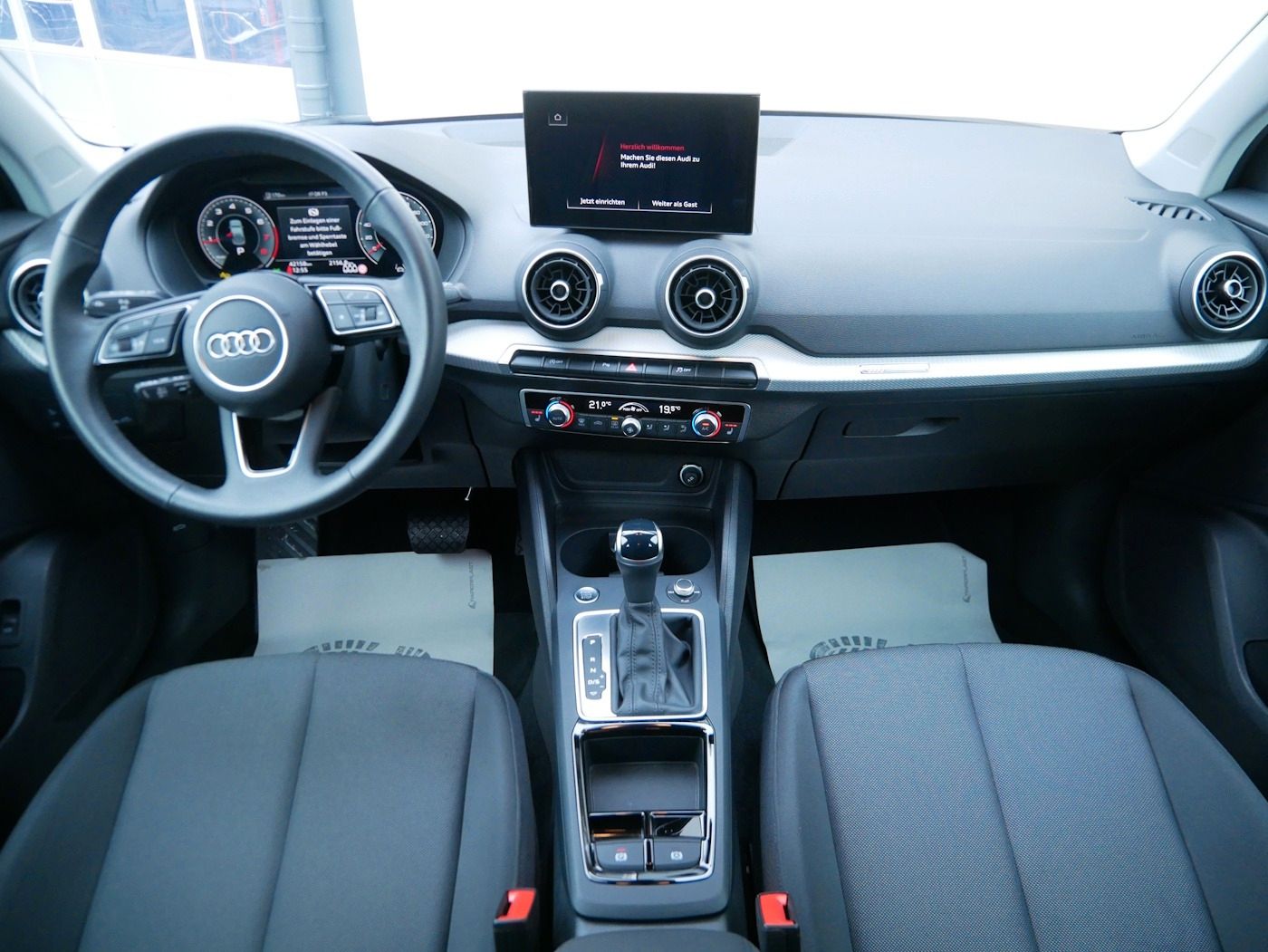 Fahrzeugabbildung Audi Q2 1.5 35 TFSI advanced AHK MATRIX DSG Kamera AC