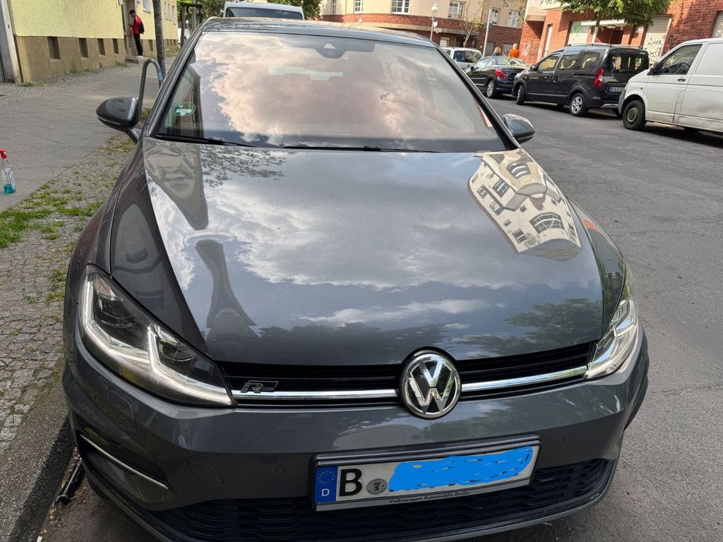 Image of Volkswagen Golf