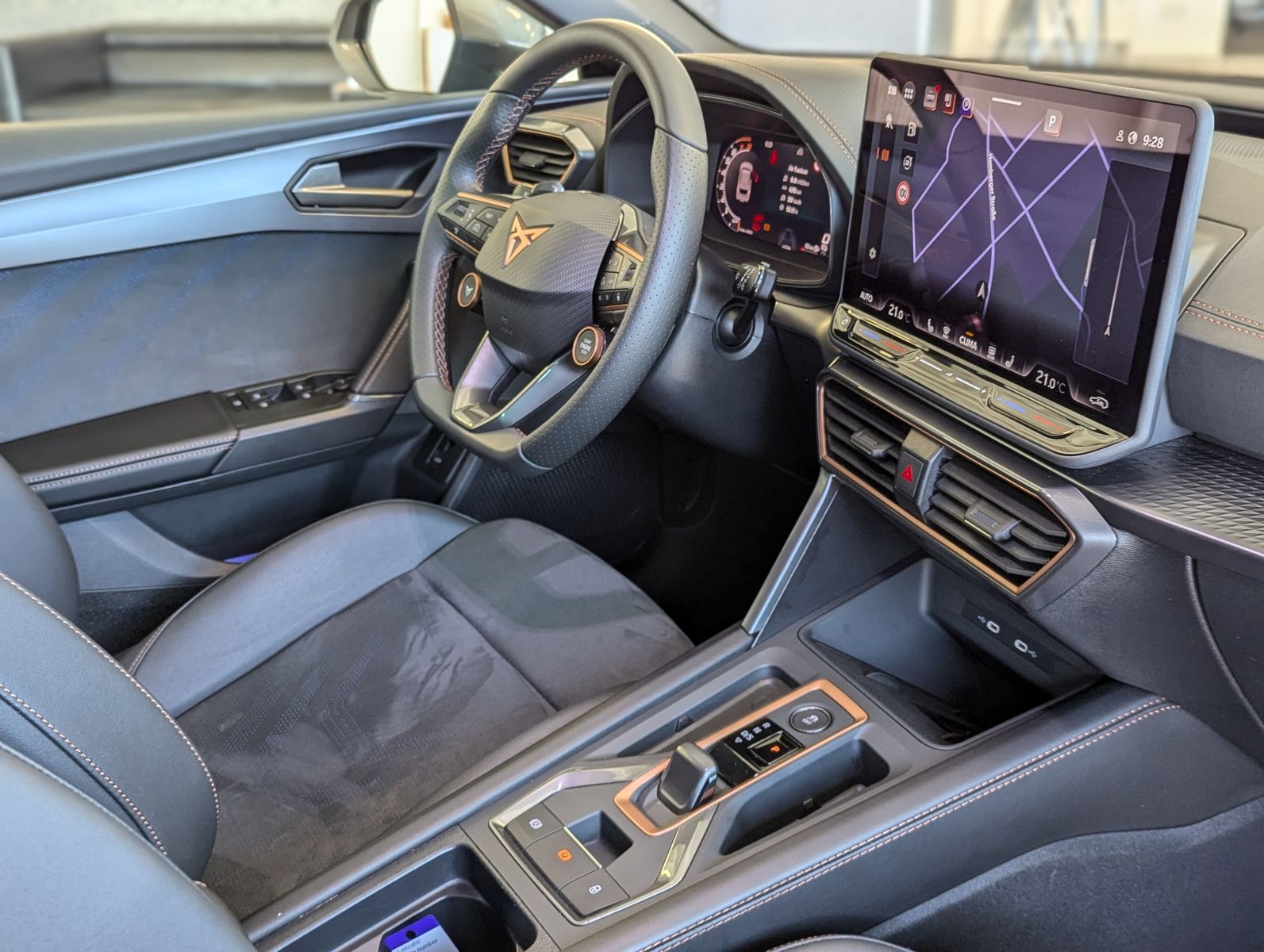 CUPRA Leon 1.5 eTSI Intelligent-Dynamic-Edge-Pake Cam - Image 11