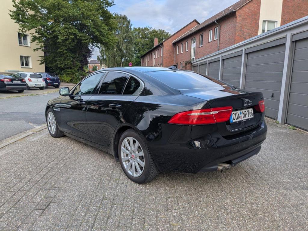 Jaguar XE