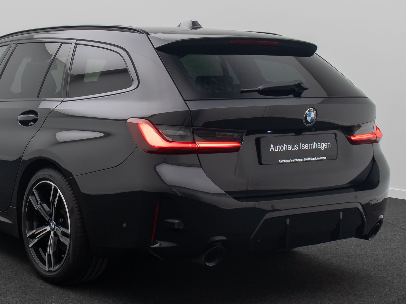 Fahrzeugabbildung BMW 320d MSport Alarm Komfort DAB HiFi Kamera 18Zoll