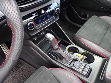 Fotografie 14 des Hyundai Tucson 1.6 N-Line 4WD *PANO*StHZ*DCT* LED