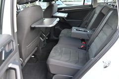 VW Tiguan 1.5 TSI Highline 34tkm LED AHK Sitzhz PDC