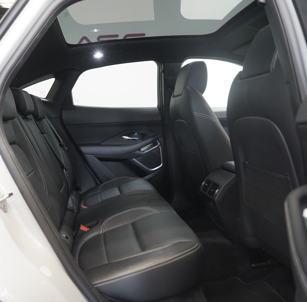 Jaguar E Pace