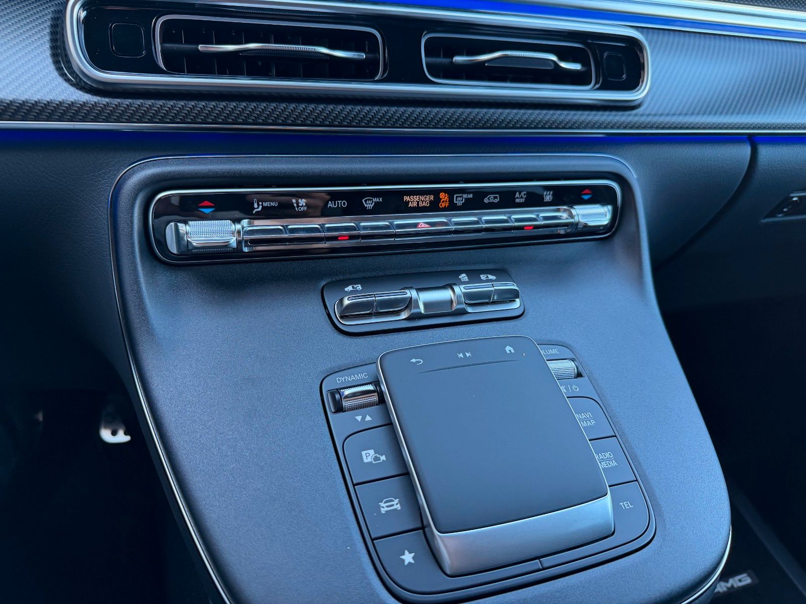 Fahrzeugabbildung Mercedes-Benz V 300 d AVA 4MATIC AMG AHK2,5 DISTRONIC Standh