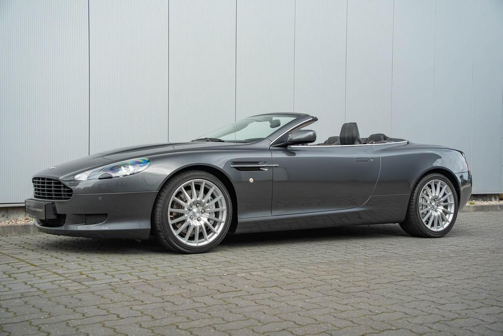 Aston Martin DB9