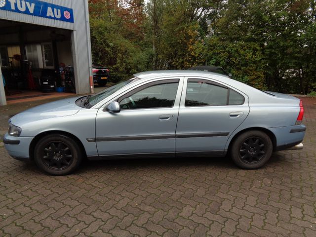 Volvo S60 Lim. 2.4 MOD. 2003 KLIMA AHK