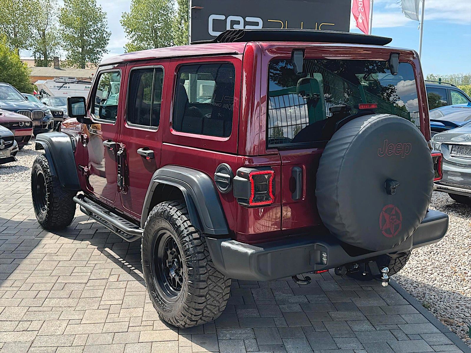 Fahrzeugabbildung Jeep Wrangler 2.0 T Unlimited SPORT S OFFROAD 4x4 19%