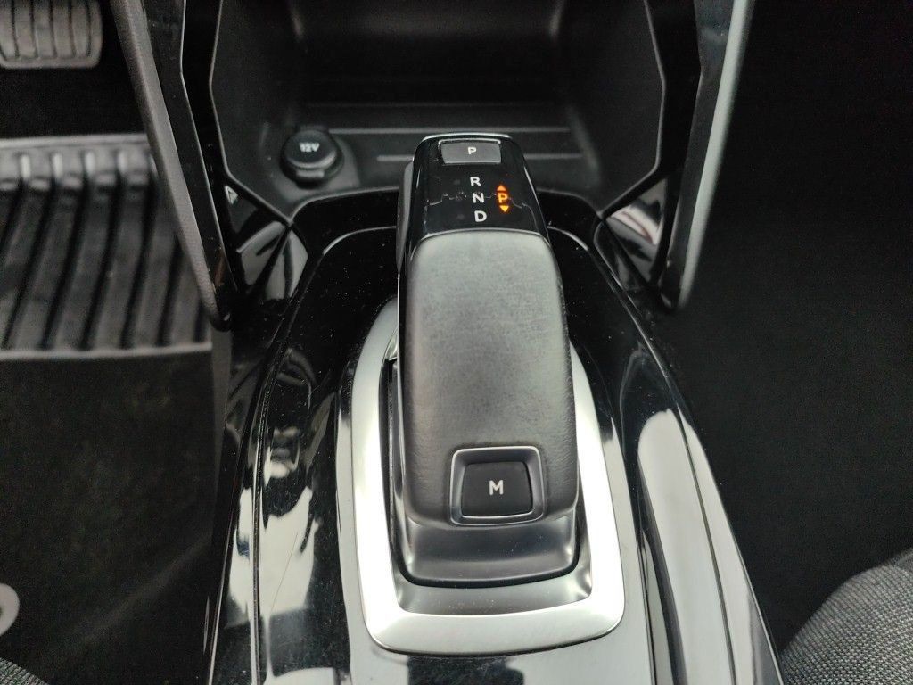 Fahrzeugabbildung Peugeot 208 Style 1.2T LED/NAVI/PDC/ALU/TEMPOMAT