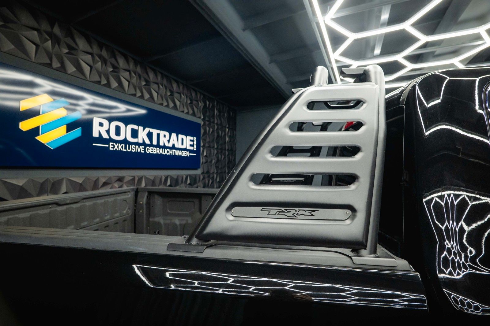 Fahrzeugabbildung Dodge RAM 5.7 V8 HEMI 4x4 Built to Serve AXLE LOCK FOX