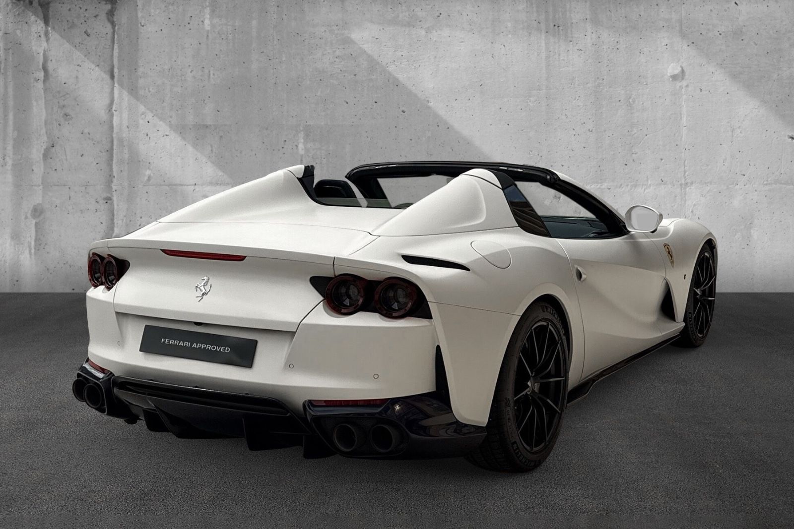 Fahrzeugabbildung Ferrari 812 GTS*Atelier*Blue Carbon*Painted Shields