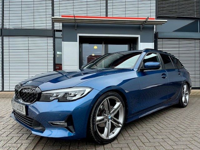 BMW 318d Touring LED LIVE-COCKPIT DRIVING KAMERA