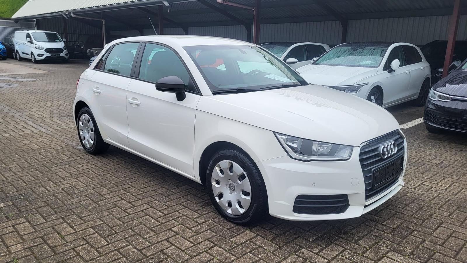 Audi A1 1.6 TDI Sportback Start Stop PDC e-Spiegel
