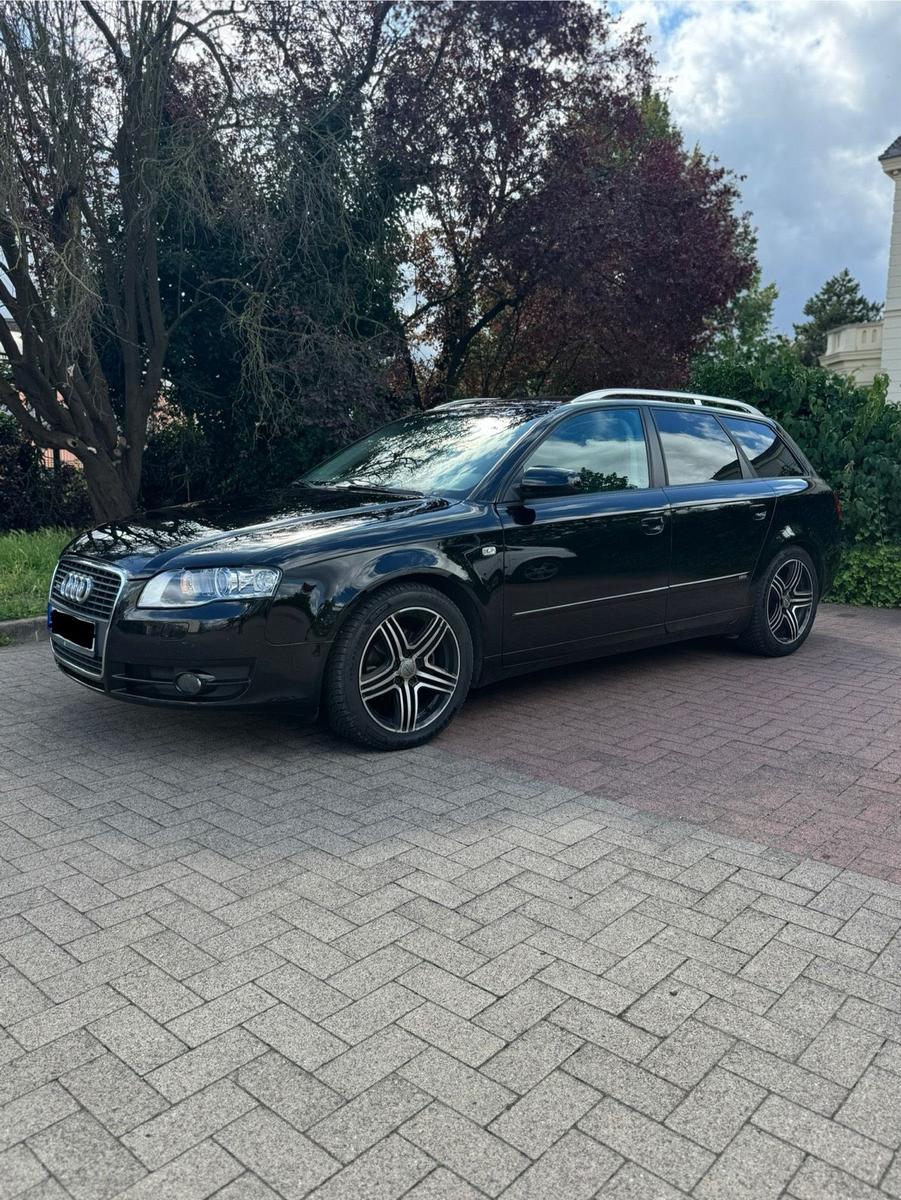 Audi A4 2006 — rear view