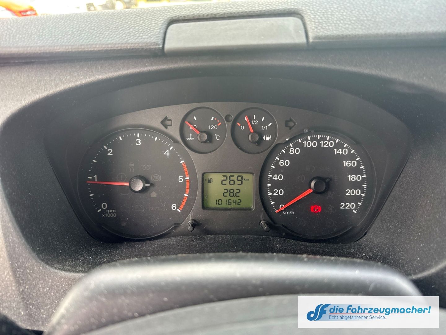 Fahrzeugabbildung Ford Transit Kombi FT 280 K Freisprech Allwetterreife