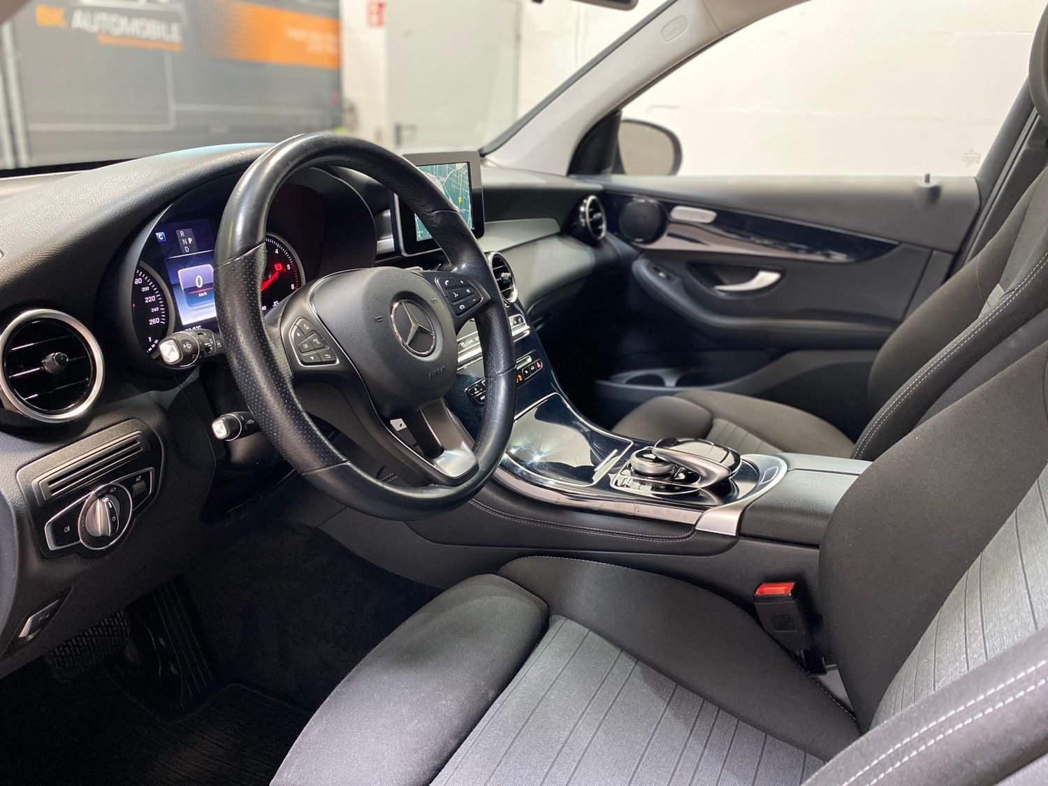 Fahrzeugabbildung Mercedes-Benz GLC 220 d 4Matic #LED#Navi#Kamera#Tempo#PDC#SHZ