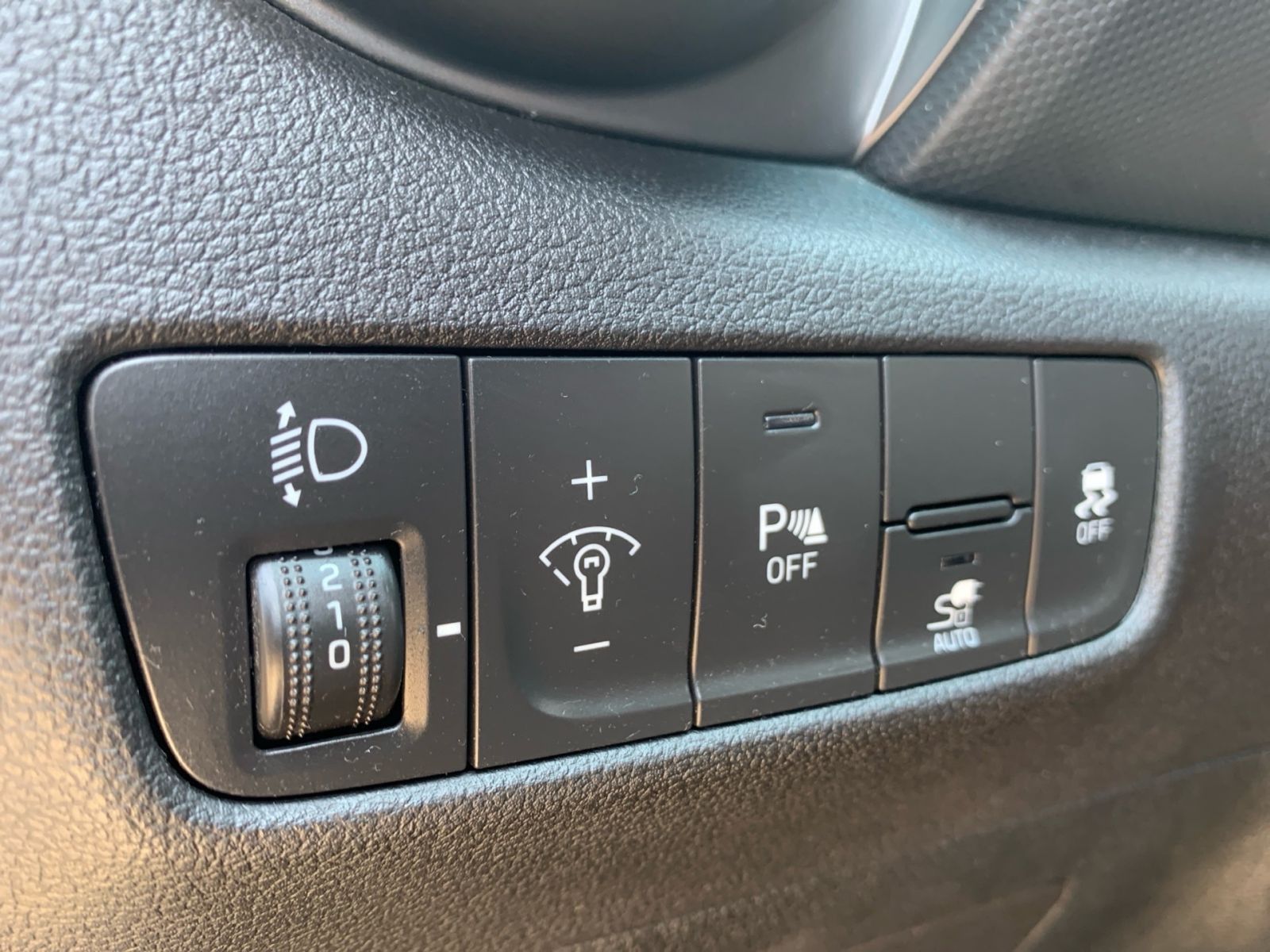 Fahrzeugabbildung Hyundai KONA Select Elektro 11kW OBC Kamera Sitzheizung
