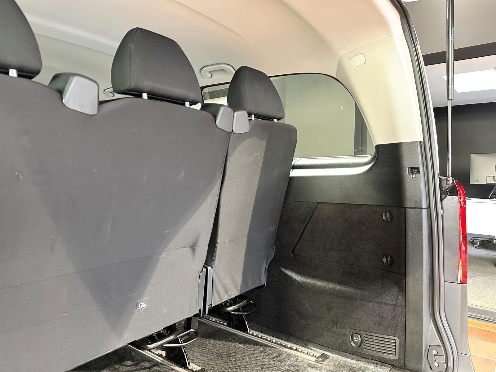 Mercedes-Benz VITO TOURER 114 4X4 LANG 2xSCH-TÜR 8SITZE STANDH