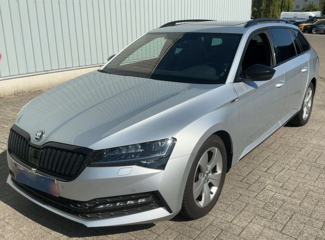 SKODA Superb 1.5 TSI ACT DSG SportLine/ unfallfrei