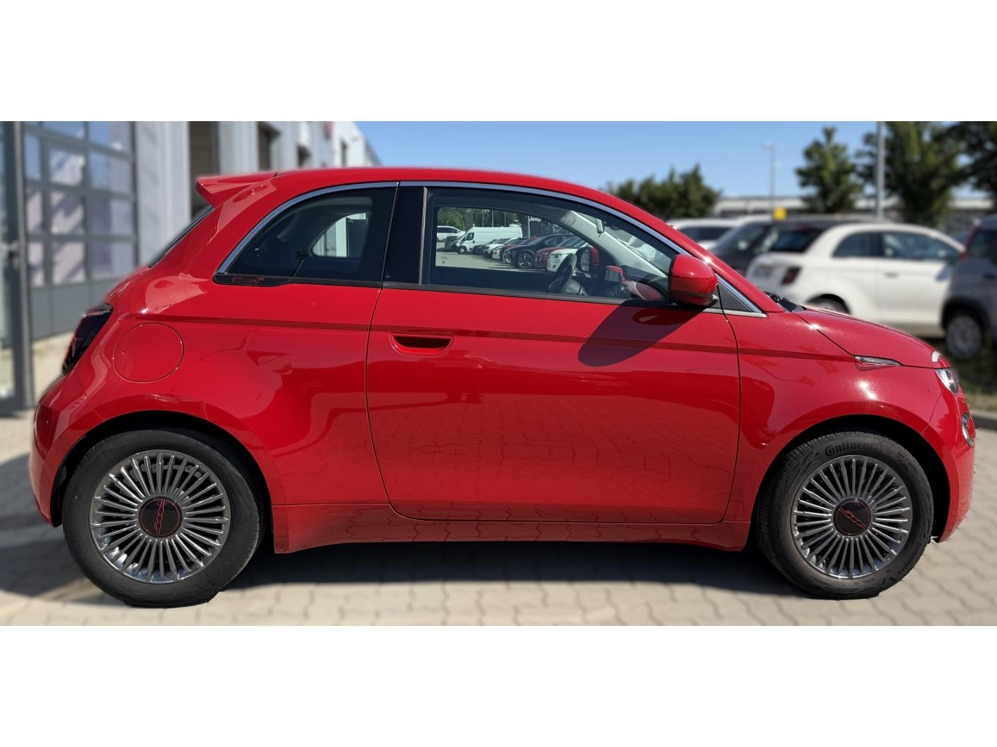 Fiat 500e Red *Apple Car Play *Tempomat