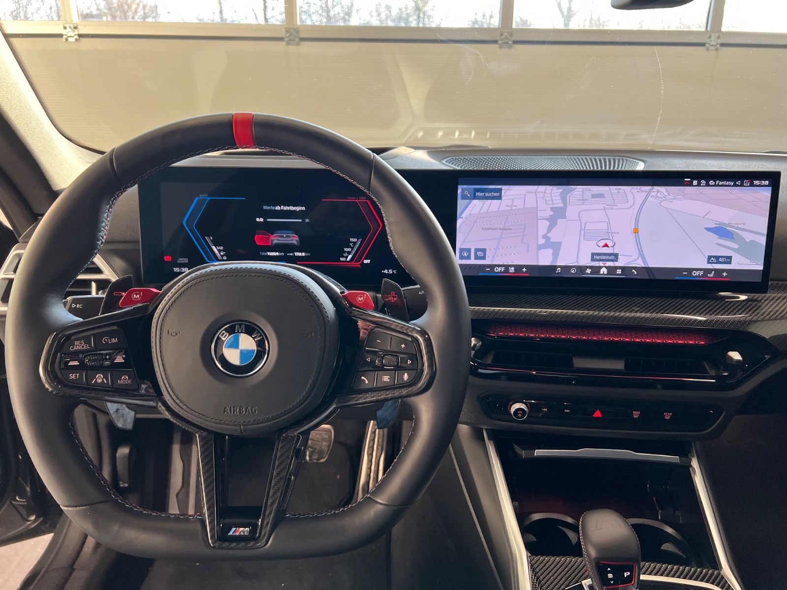 Fahrzeugabbildung BMW M4 Comp. Cabrio xDrive Carb. Int., UltimatePack