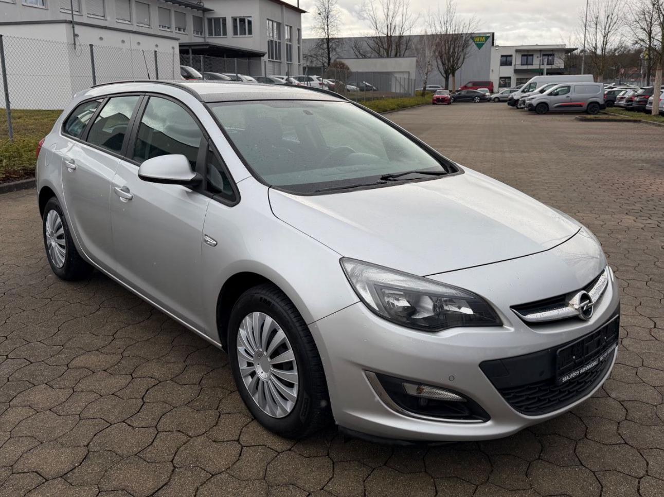 Opel Astra J Sports Tourer Edition KLIMA Tüv+Service
