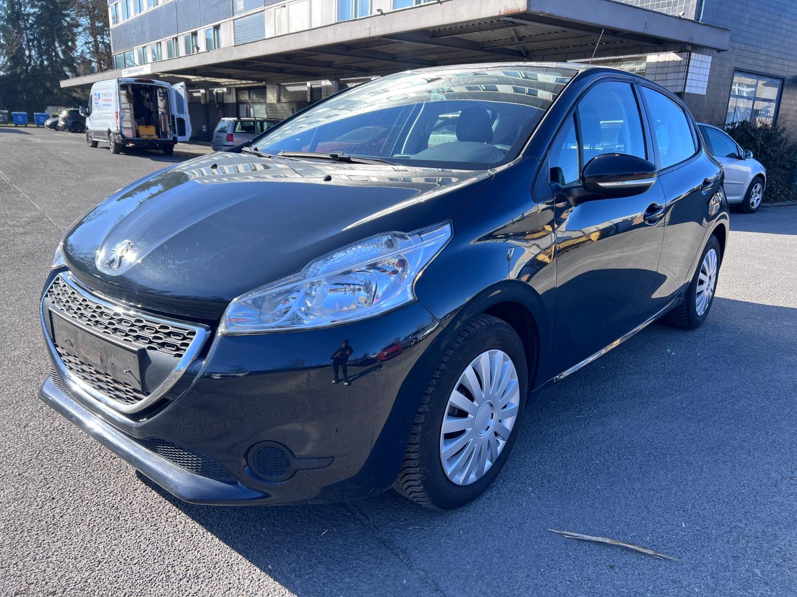 Peugeot 208 1.0 Klima PDC Bluetooth AUX USB