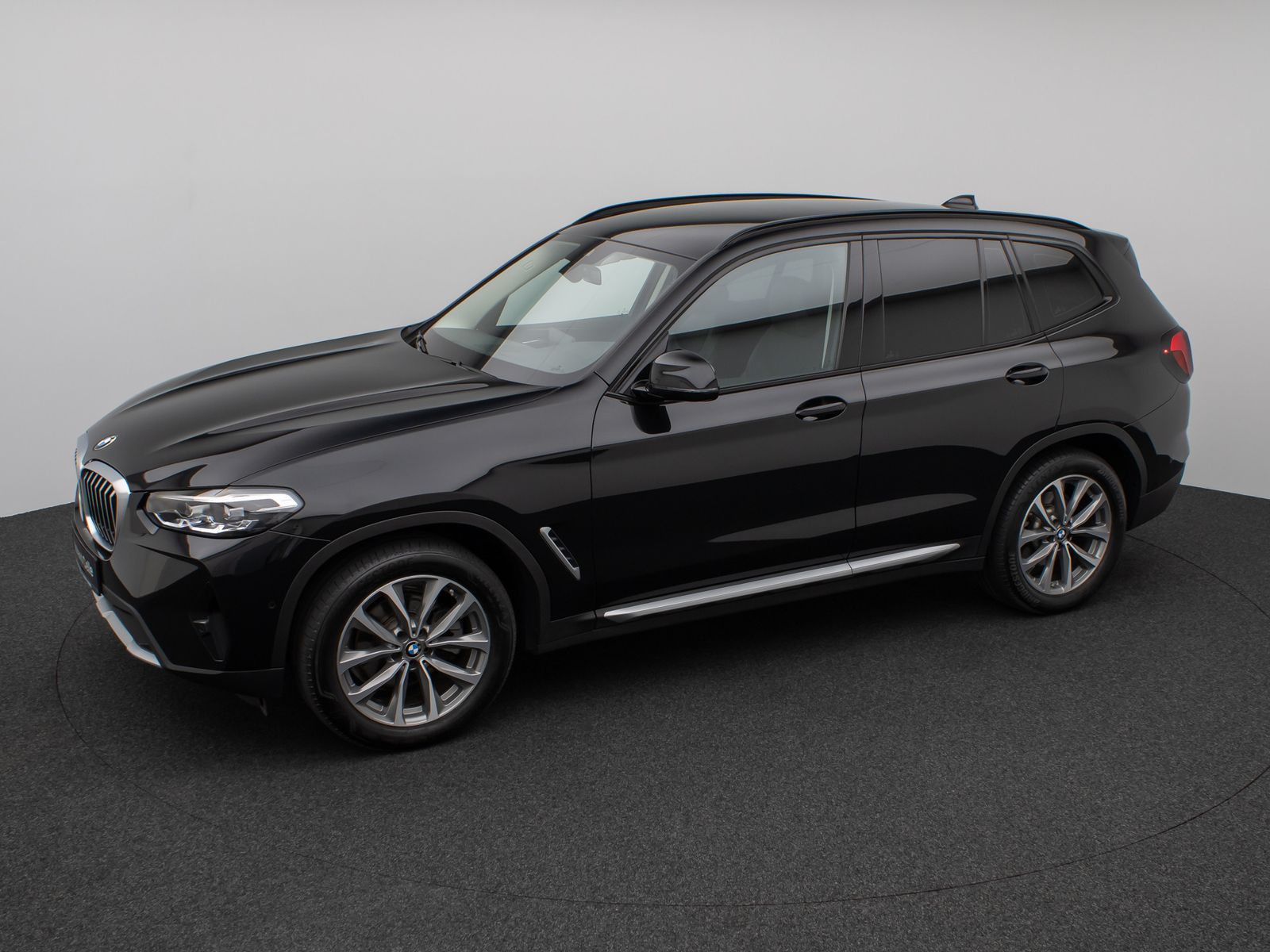 Fahrzeugabbildung BMW X3 xD20d Kamera DAB Leder Parkassis Sport 19Zoll