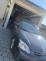 Toyota Corolla 1.4 D-4D - - Toyota Corolla mit Diesel-Antrieb: Limousine