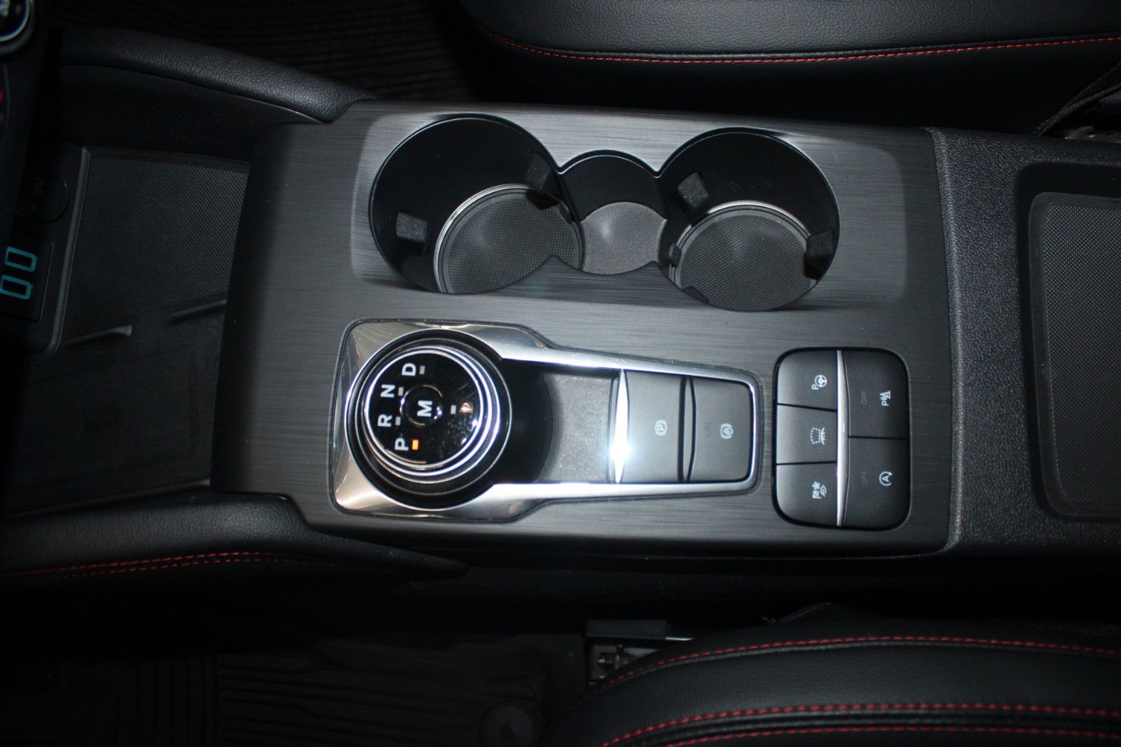 Fahrzeugabbildung Ford Kuga ST-Line X Automatik LED ACC 2xCam WinterPak