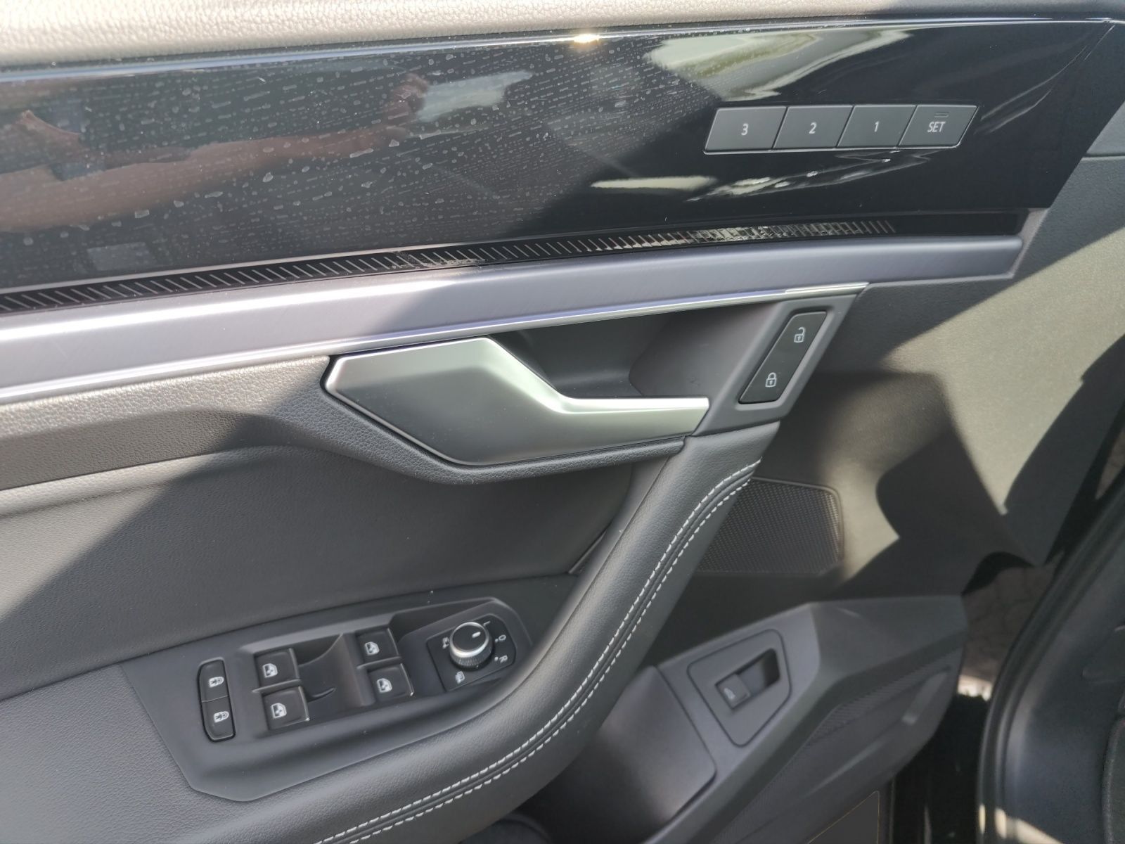Volkswagen Touareg 3.0 V6 TDI 4Motion R-Line Final Edition foto 3