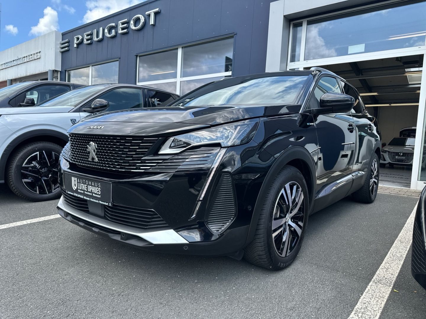 Fahrzeugabbildung Peugeot 3008 GT Plug-In Hybrid 225 e-EAT8 AHK-abn.Navi