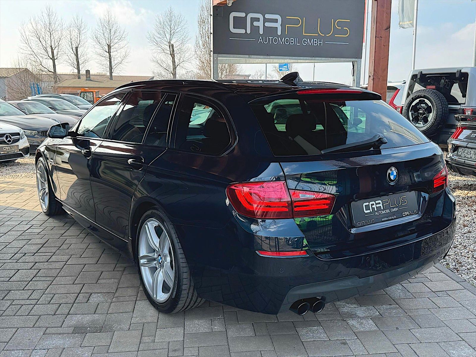 Fahrzeugabbildung BMW 520d xDrive M-Sport Shadow *LED*Head Up*Kamera*